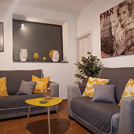 Zisa Home Ai Cantieri Culturali-Facile Posteggio In Strada No Ticket Палермо Екстериор снимка