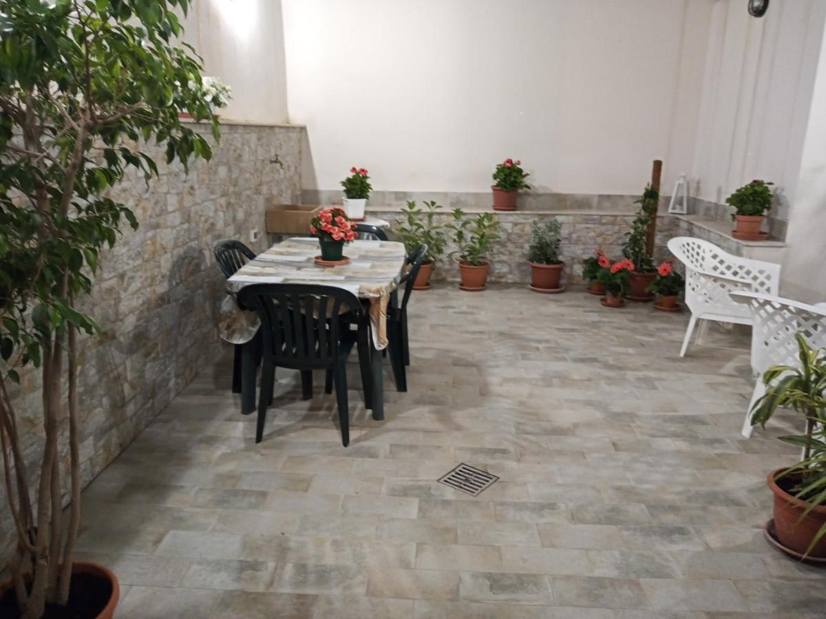 Zisa Home Ai Cantieri Culturali-Facile Posteggio In Strada No Ticket Палермо Екстериор снимка